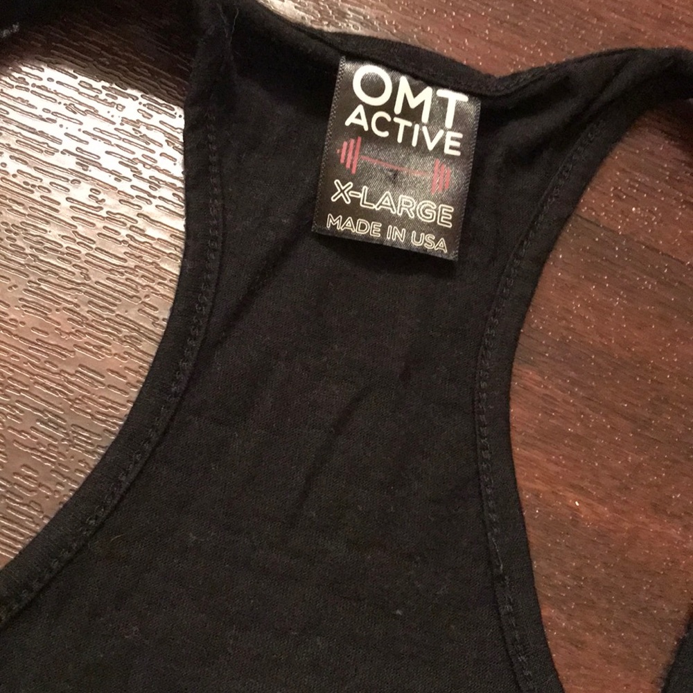 WORKOUT TOP - Picture 2 of 4